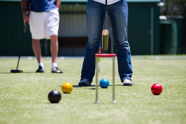 croquet-playing